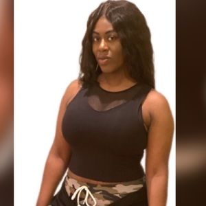 TOP - Sleek Crop Top